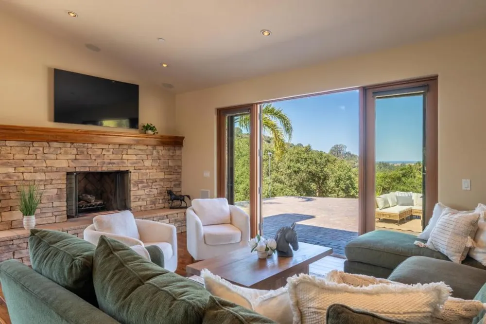 67 Tucker Road Royal Oaks, CA 95076