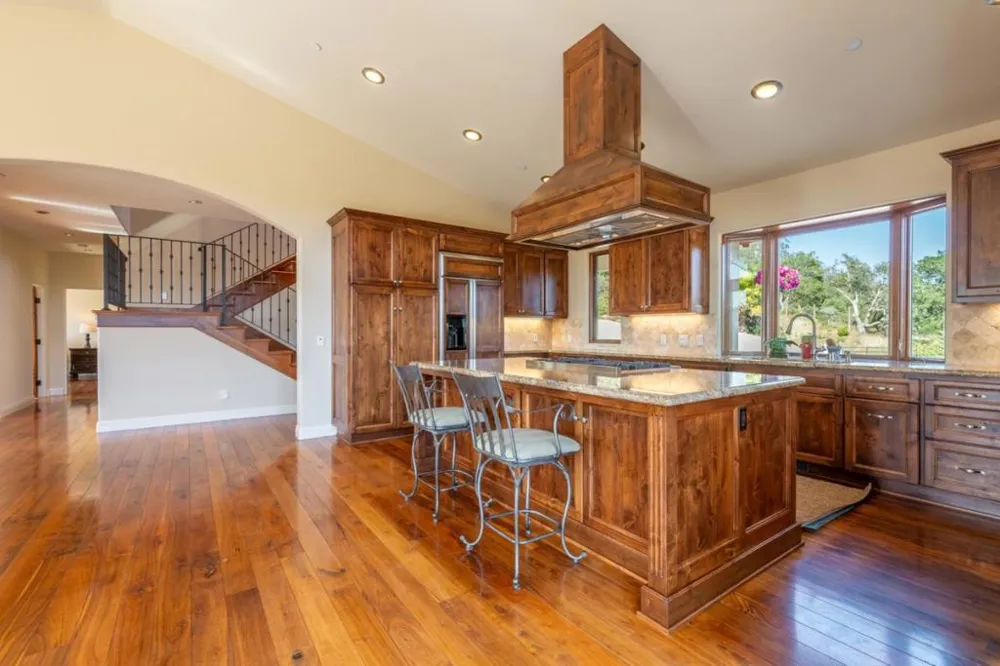 67 Tucker Road Royal Oaks, CA 95076