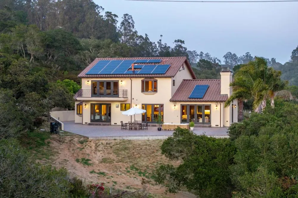 67 Tucker Road Royal Oaks, CA 95076