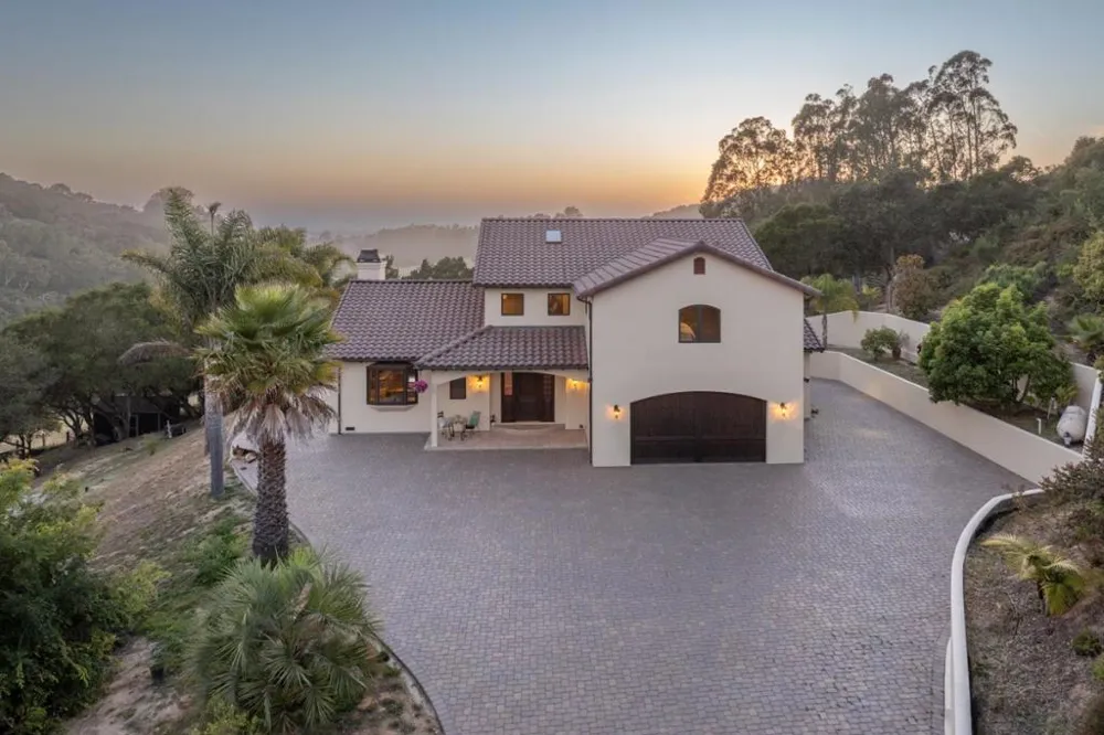 67 Tucker Road Royal Oaks, CA 95076