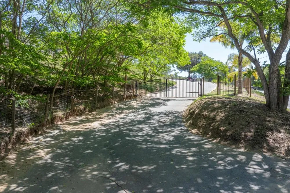 67 Tucker Road Royal Oaks, CA 95076