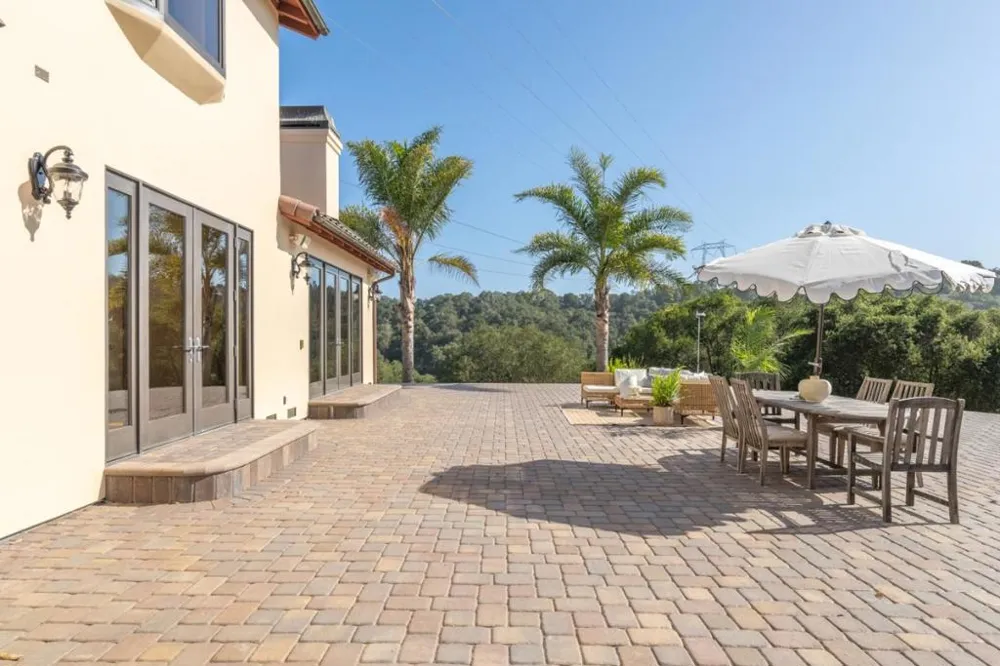 67 Tucker Road Royal Oaks, CA 95076