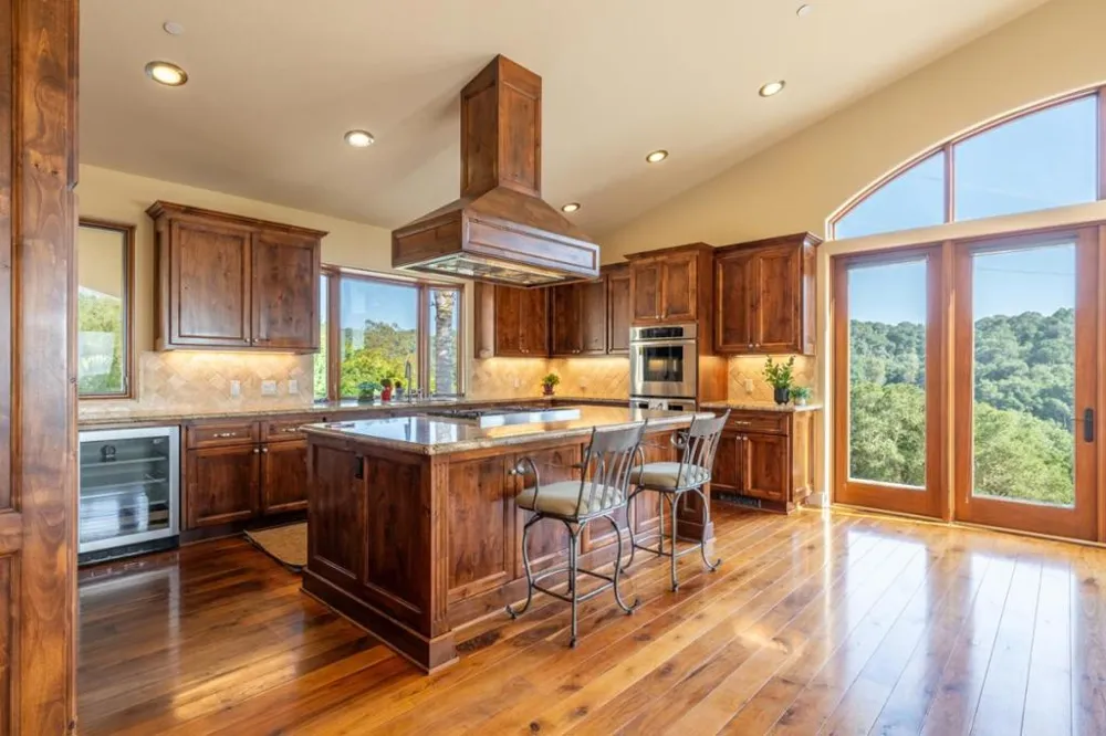 67 Tucker Road Royal Oaks, CA 95076