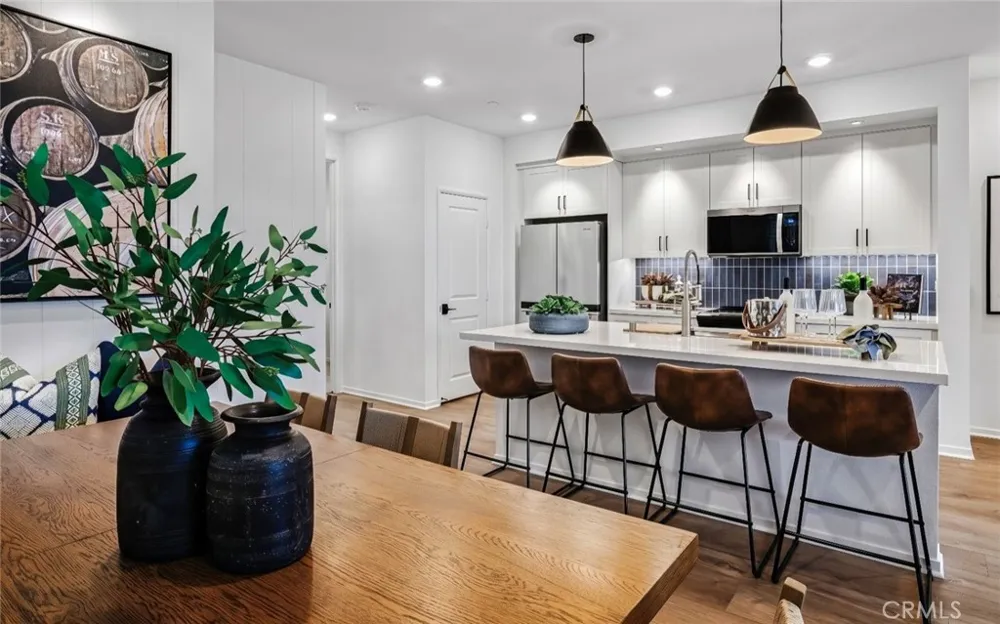 43879 WHITE SAGE WAY Temecula, CA 92590
