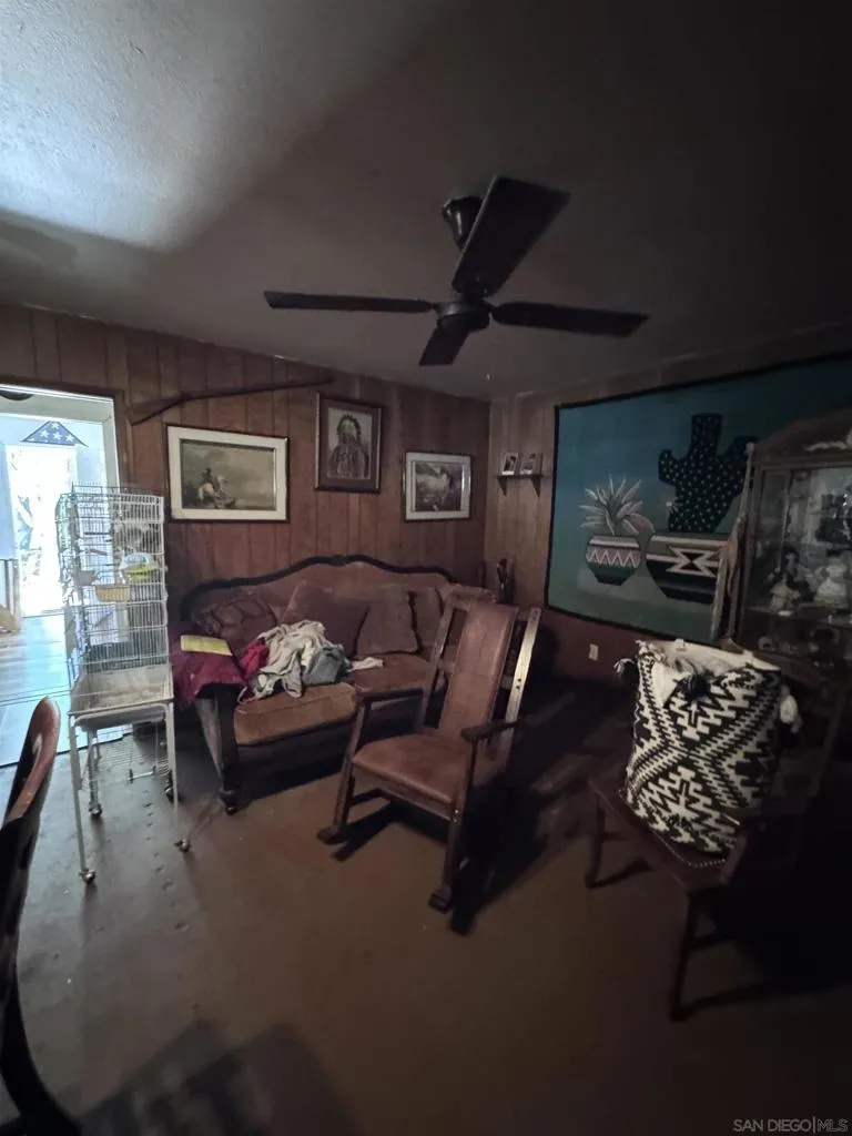 1311 Sunny Acres Alpine, CA 91901