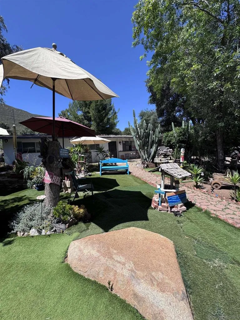 1311 Sunny Acres Alpine, CA 91901