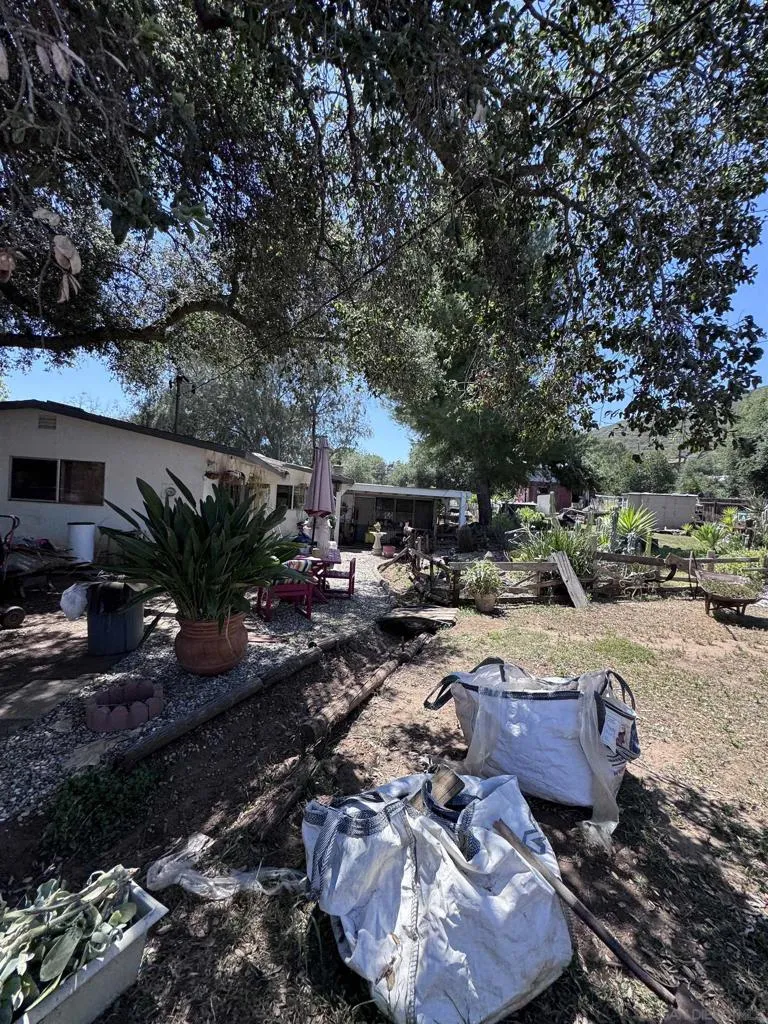 1311 Sunny Acres Alpine, CA 91901
