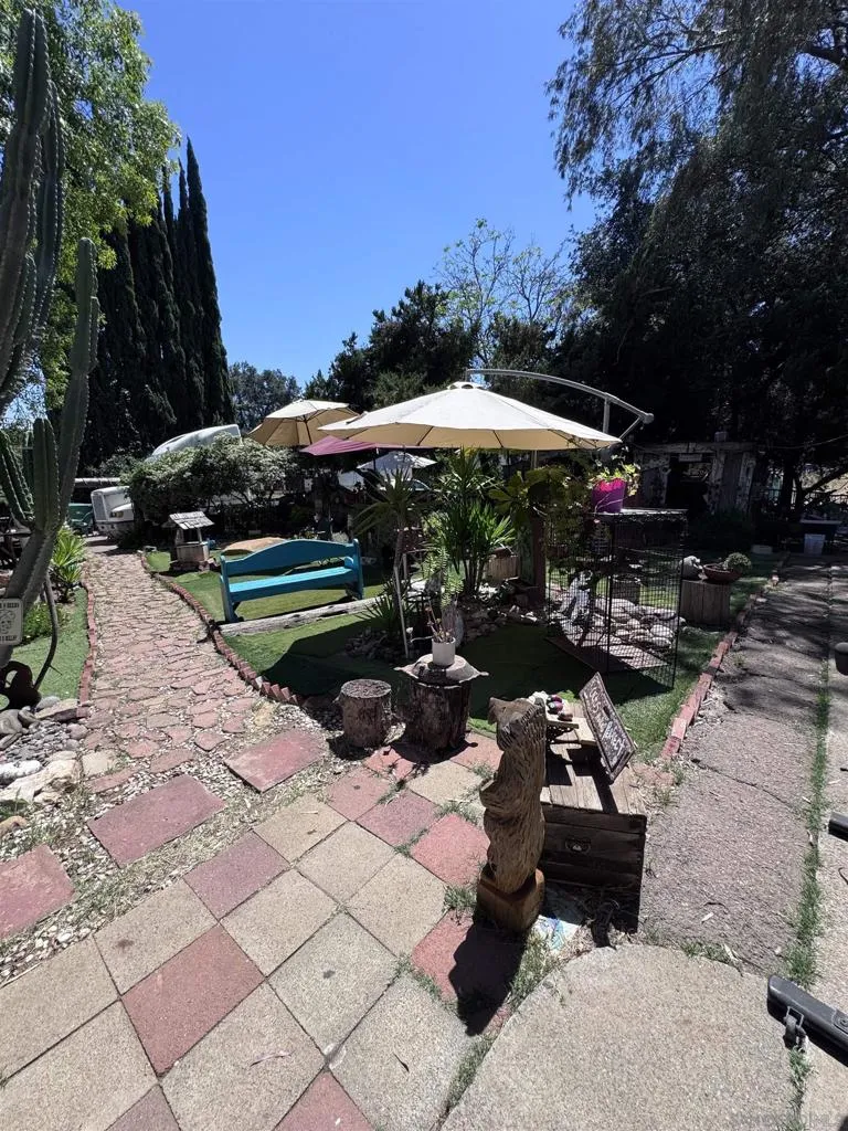 1311 Sunny Acres Alpine, CA 91901