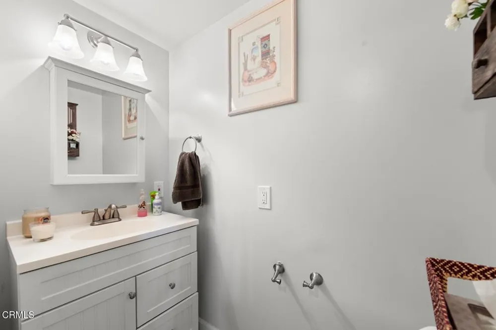 907 Mission Rock Road Santa Paula, CA 93060