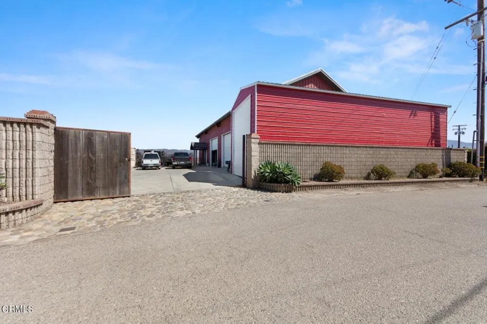 907 Mission Rock Road Santa Paula, CA 93060