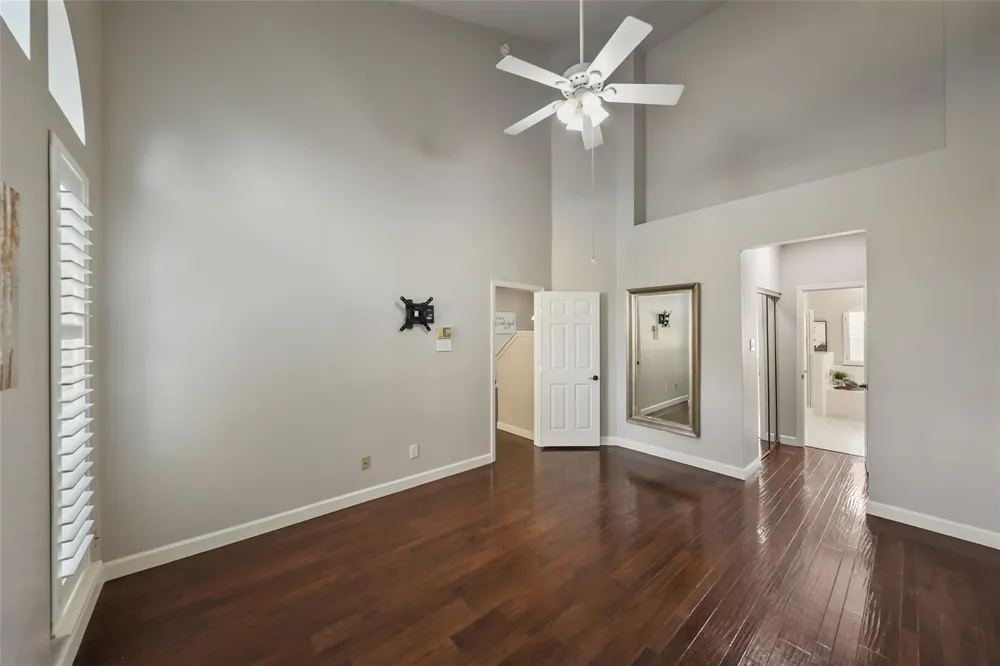 2351 Summit Way Court Kingwood, TX 77339