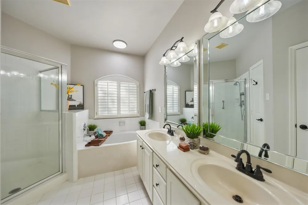 2351 Summit Way Court Kingwood, TX 77339