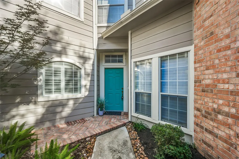 2351 Summit Way Court Kingwood, TX 77339