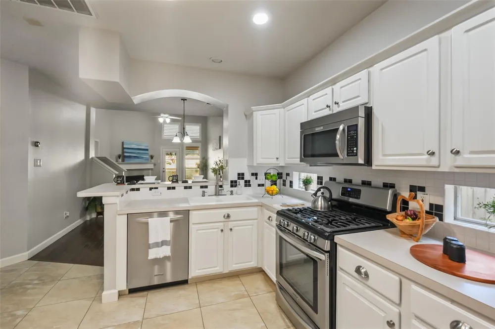 2351 Summit Way Court Kingwood, TX 77339