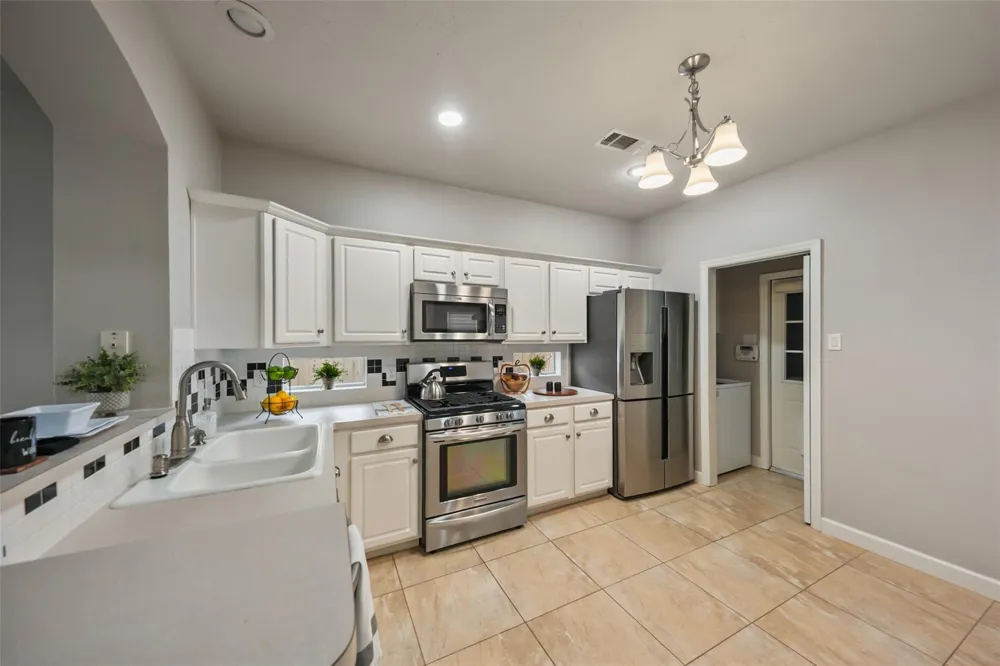2351 Summit Way Court Kingwood, TX 77339