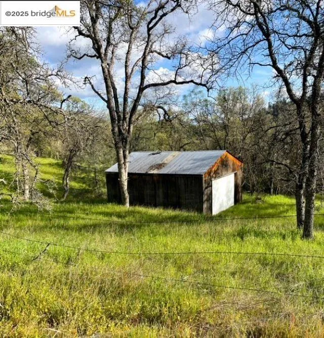 10404 State Highway 49 Coulterville, CA 95311