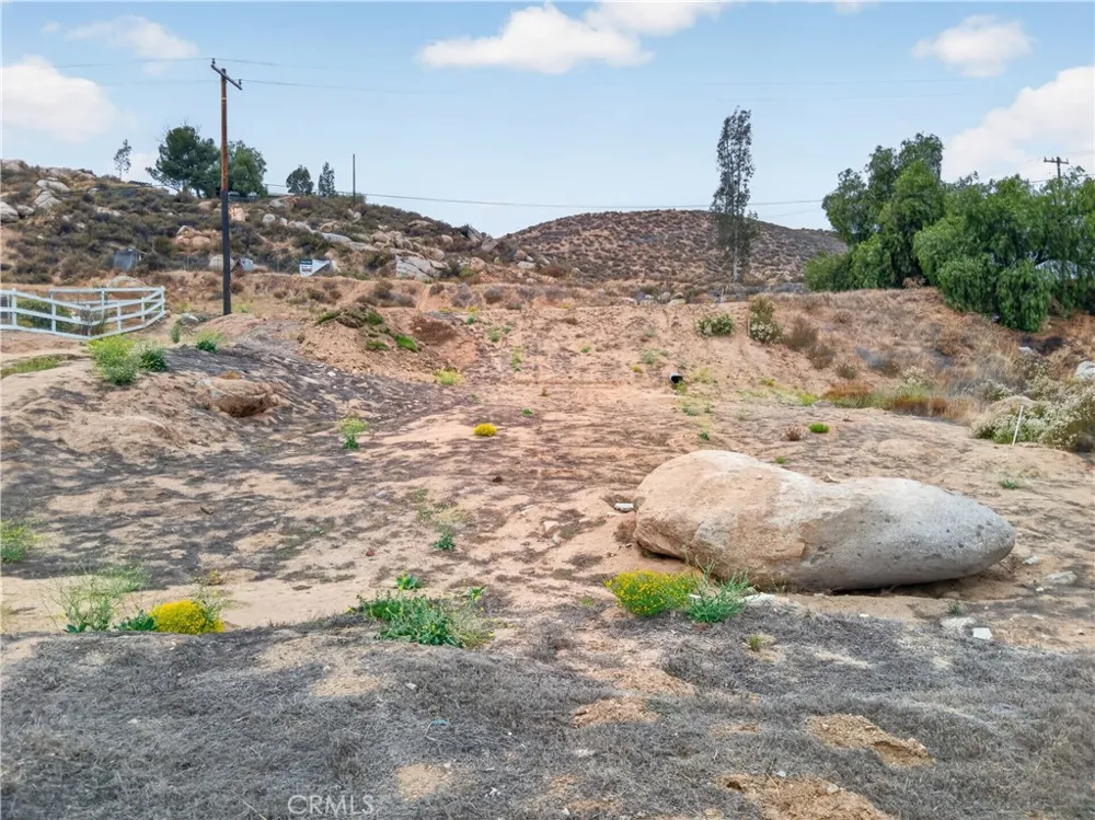 27560 Summit Menifee, CA 92585