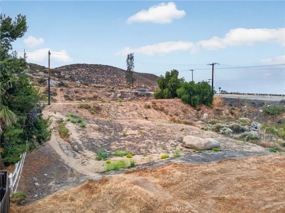 27560 Summit Menifee, CA 92585