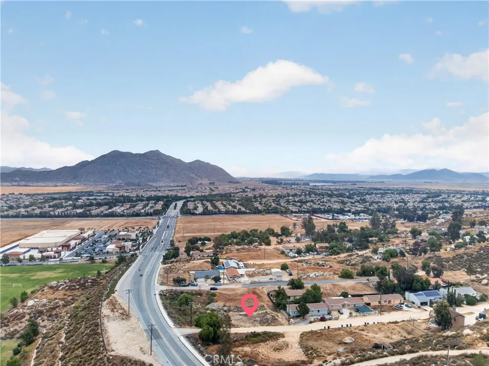 27560 Summit Menifee, CA 92585