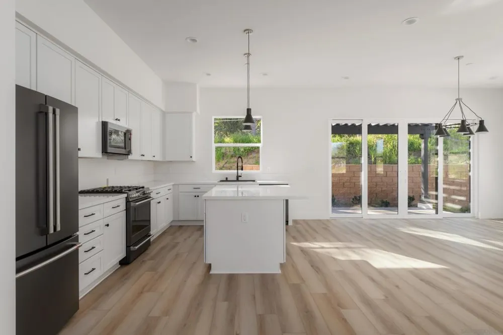710 Passion Court Vista, CA 92083