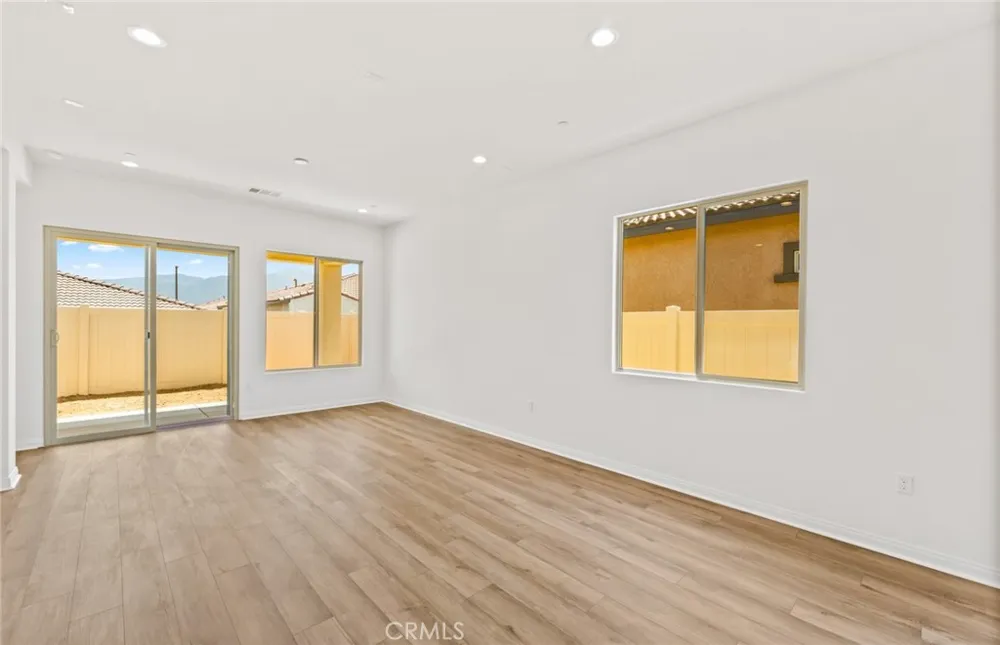23676 Shoal Drive Corona, CA 92883