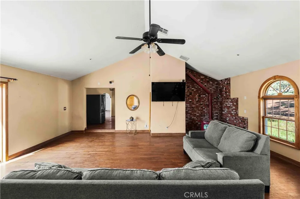 34754 Ellenan Acton, CA 93510