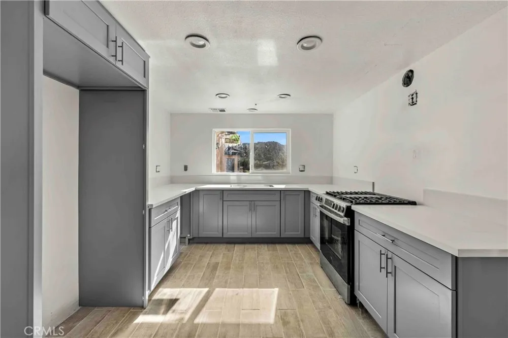 34754 Ellenan Acton, CA 93510
