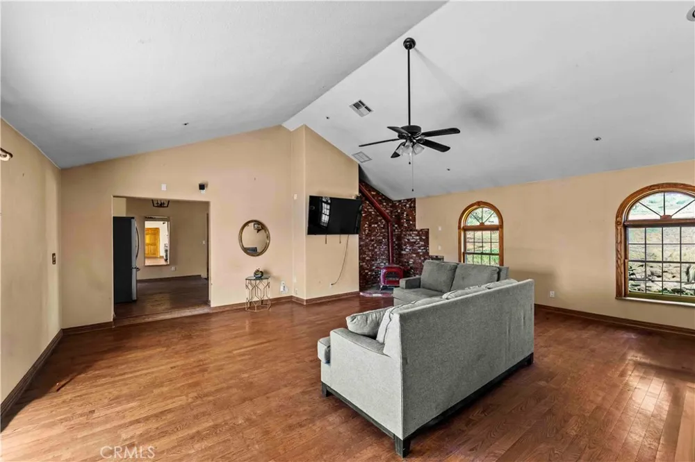 34754 Ellenan Acton, CA 93510