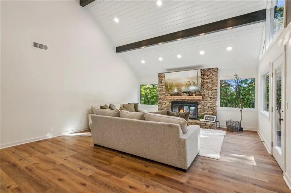 626 Petit ridge dr Big Canoe, GA 30143