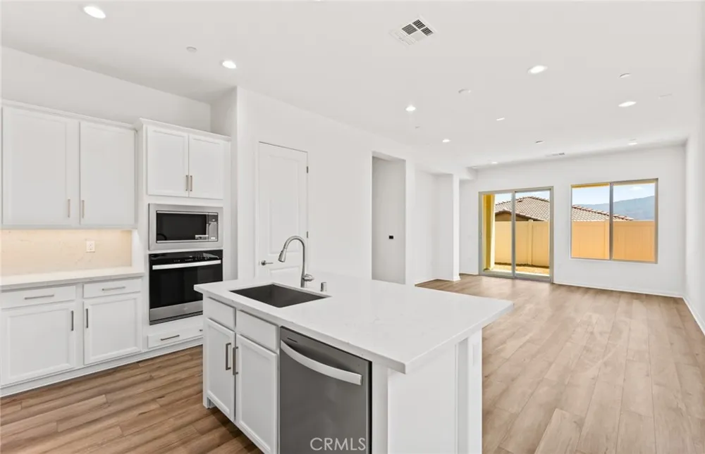 11973 Hillsong Drive Corona, CA 92883
