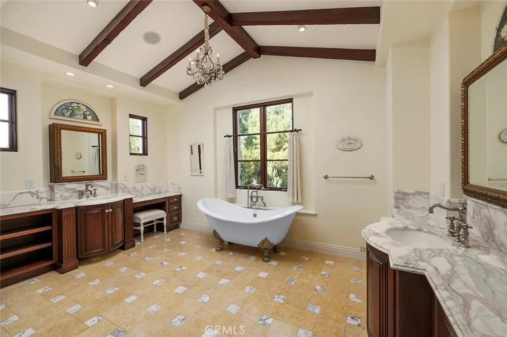 50 Copper Creek Irvine, CA 92603
