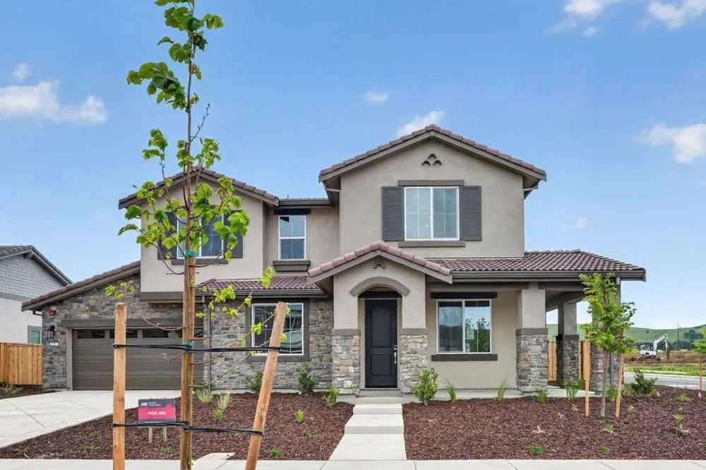 197 Golden Gate Lane Vacaville, CA 95687
