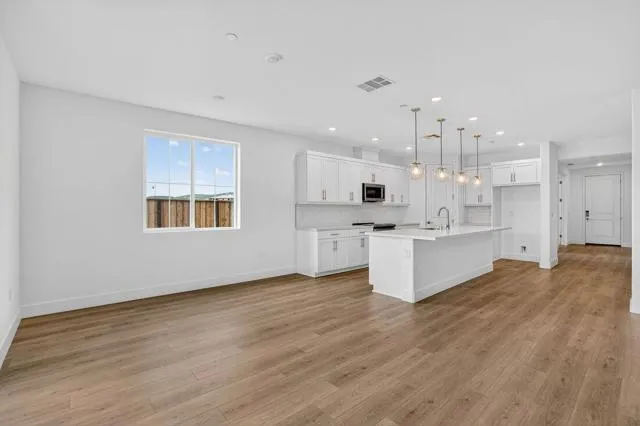 197 Golden Gate Lane Vacaville, CA 95687