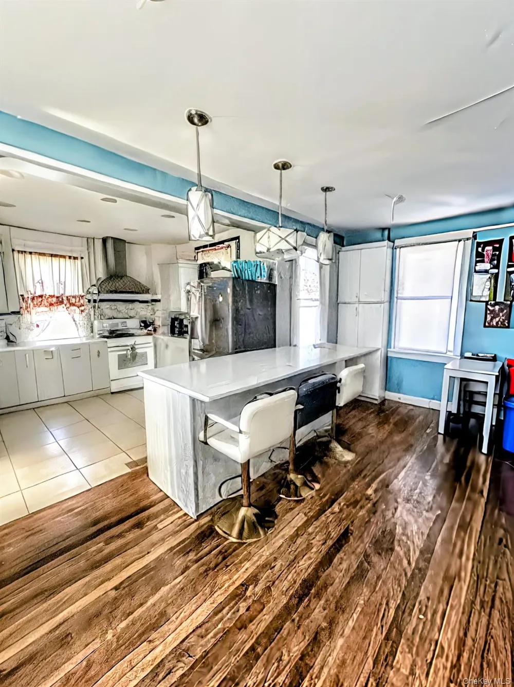 42 3rd Avenue Huntington Station, NY 11746