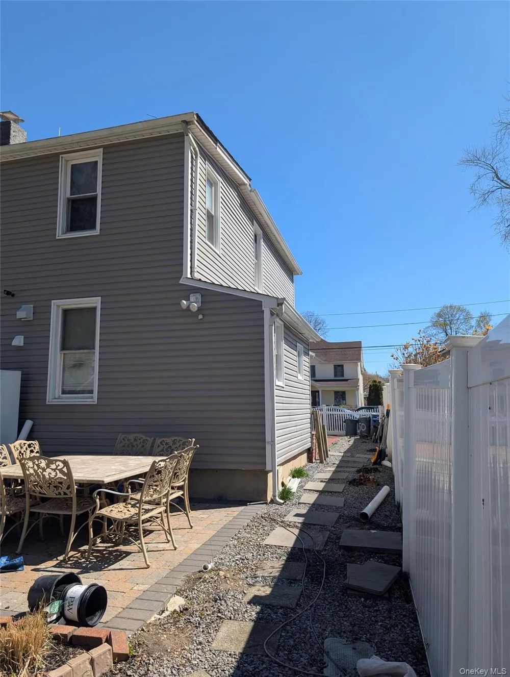 42 3rd Avenue Huntington Station, NY 11746