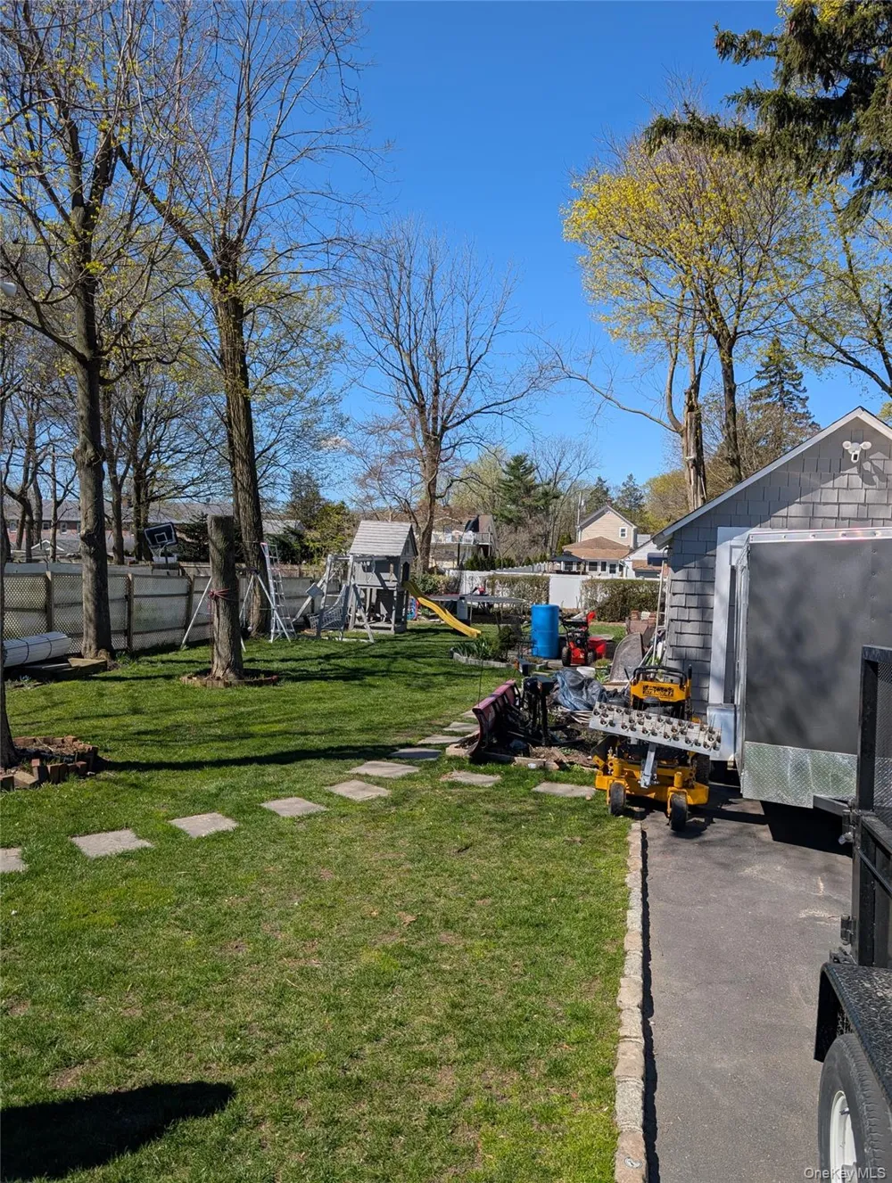42 3rd Avenue Huntington Station, NY 11746
