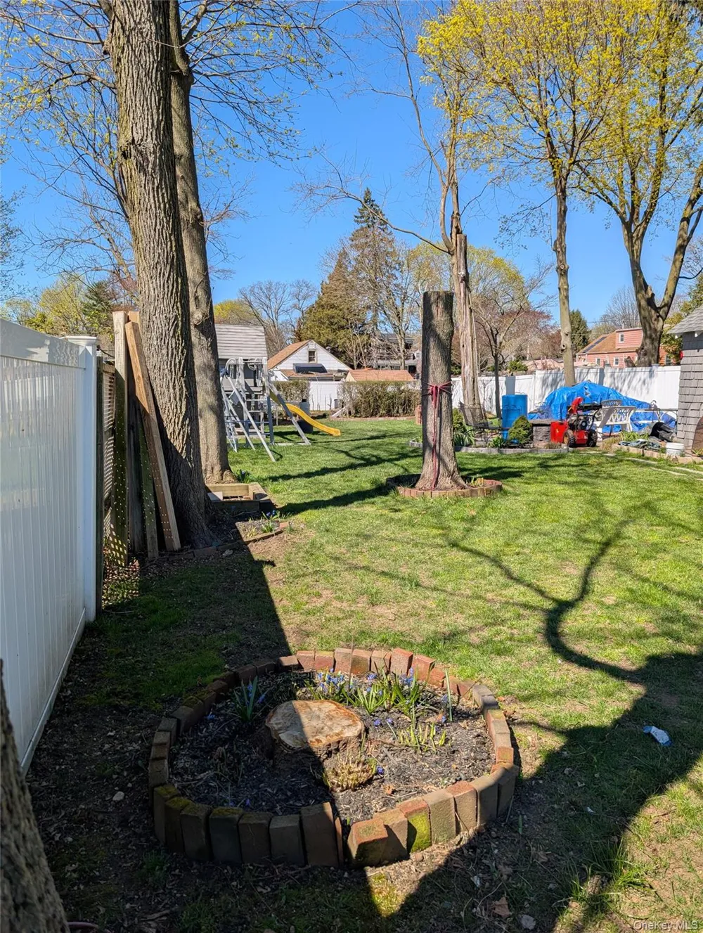 42 3rd Avenue Huntington Station, NY 11746