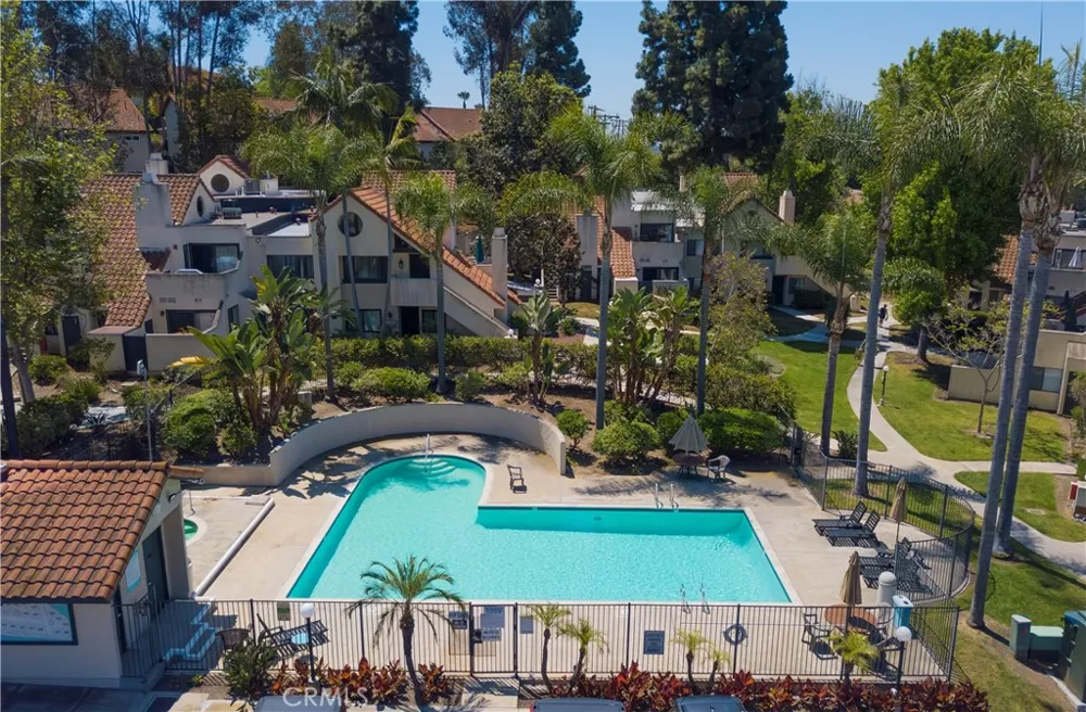 333 Melrose Drive #E Vista, CA 92083