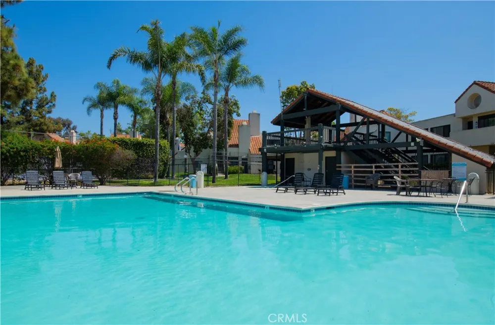 333 Melrose Drive #E Vista, CA 92083