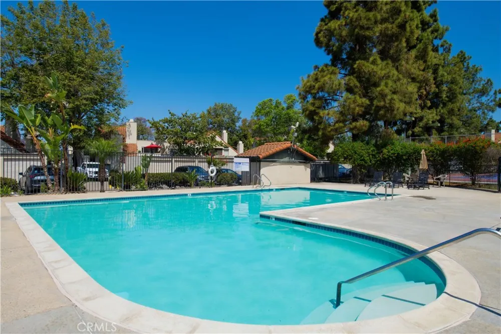 333 Melrose Drive #E Vista, CA 92083