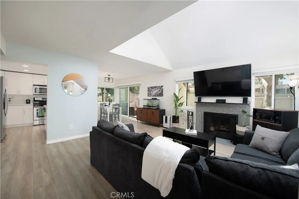 333 Melrose Drive #E Vista, CA 92083
