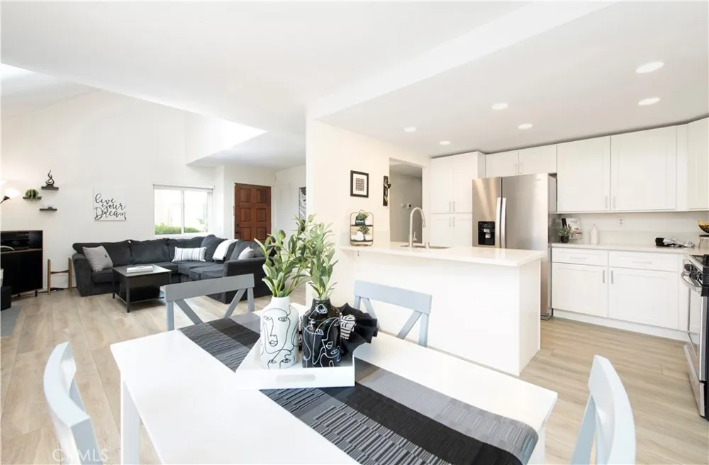 333 Melrose Drive #E Vista, CA 92083