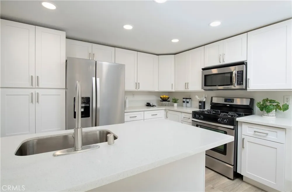 333 Melrose Drive #E Vista, CA 92083