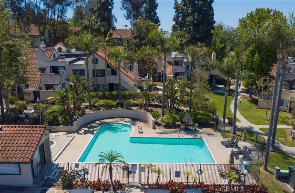 333 Melrose Drive #E Vista, CA 92083