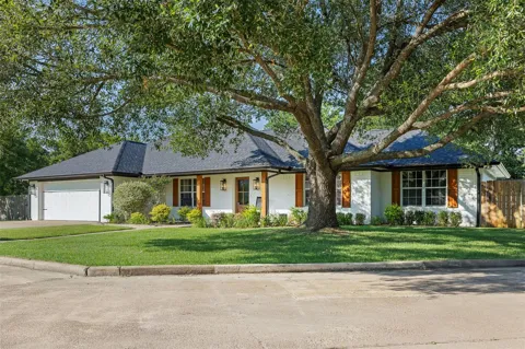 1312 Mary Lee Lane