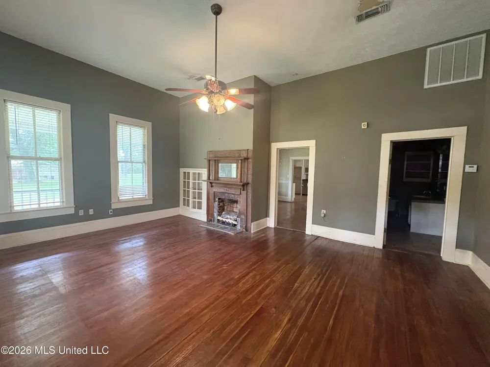 407 Heslep Street Pelahatchie, MS 39145