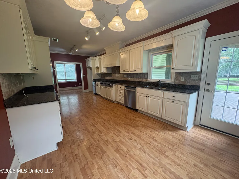 407 Heslep Street Pelahatchie, MS 39145