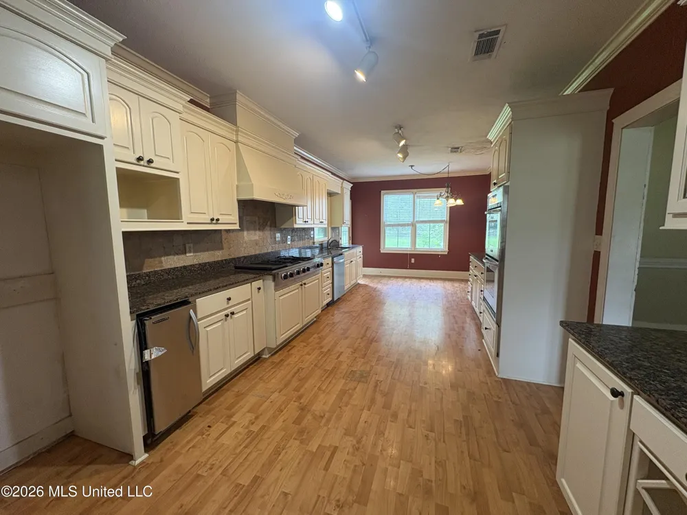 407 Heslep Street Pelahatchie, MS 39145