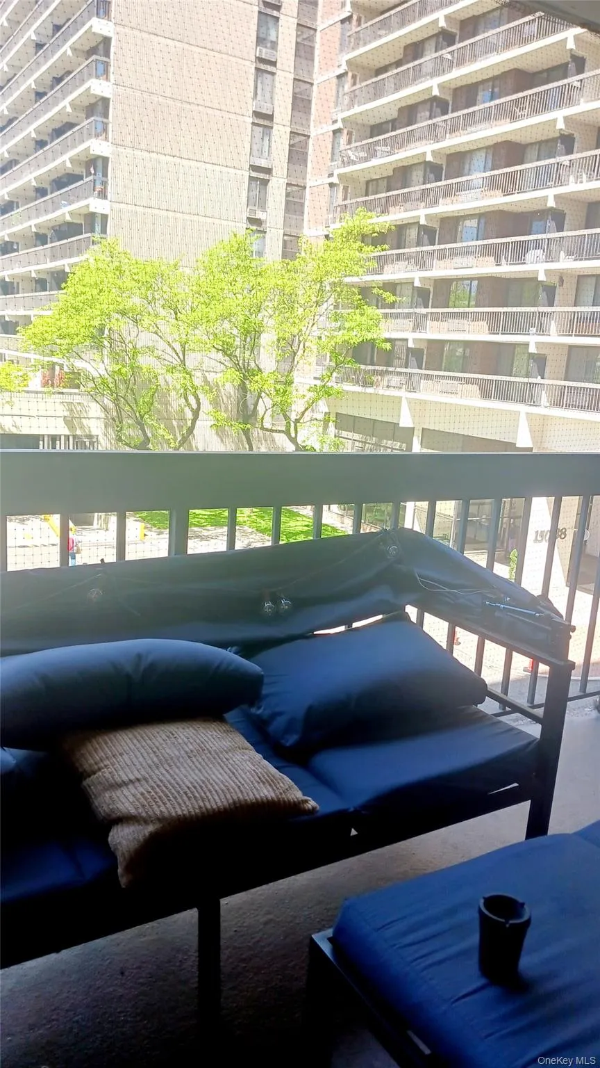 152-18 Union Turnpike #2B Flushing, NY 11367