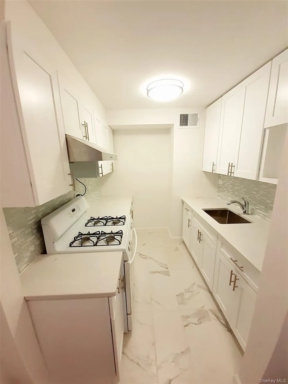 152-18 Union Turnpike #2B Flushing, NY 11367